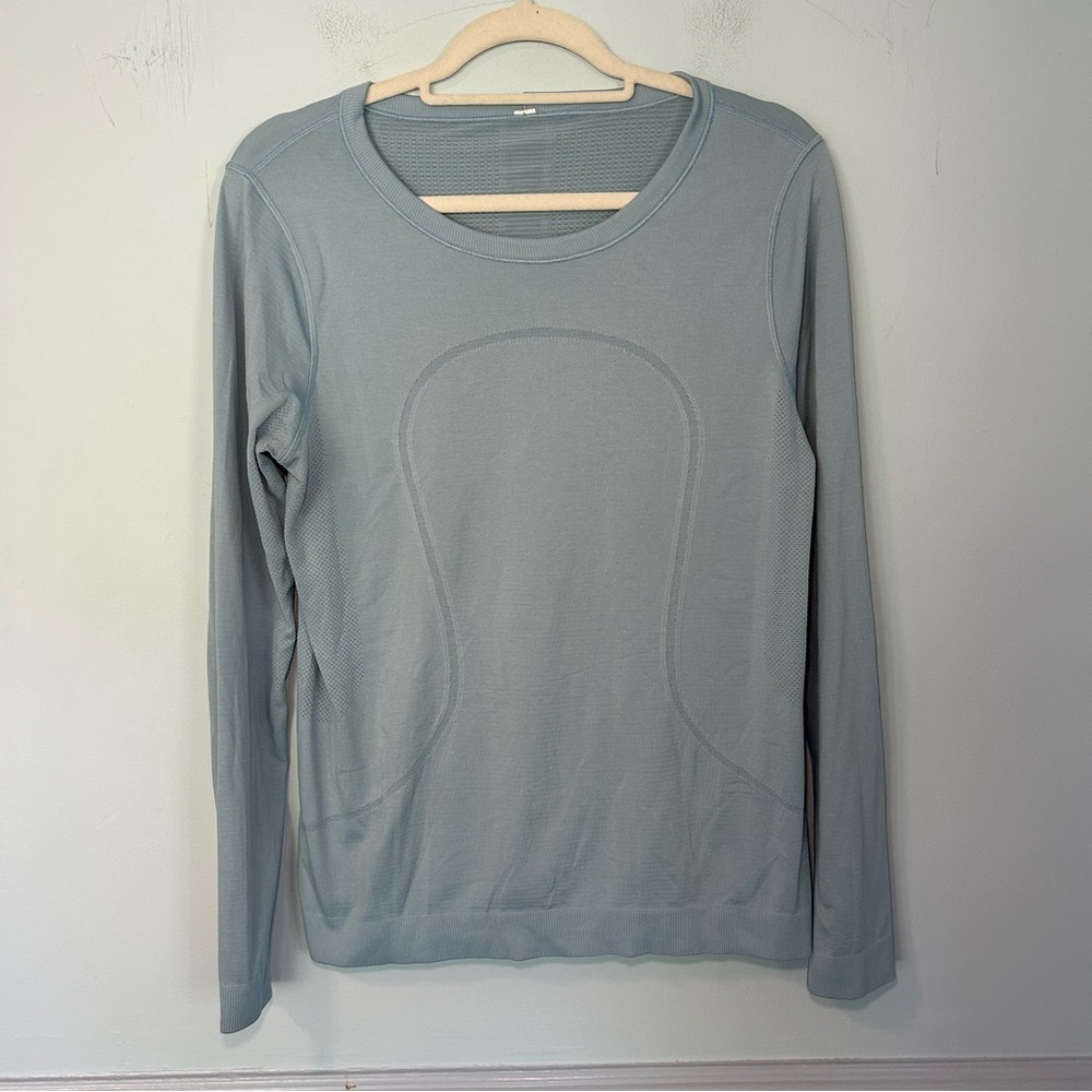 Lululemon Swiflty Tech Breeze Long Sleeve Athletic Crew Neck Top Size 8